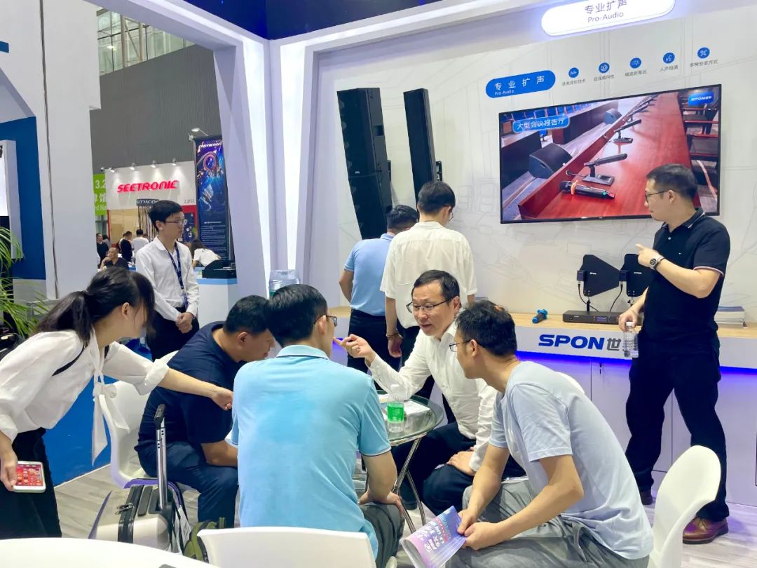 展會(huì)進(jìn)行時(shí) | 第21屆廣州國(guó)際專(zhuān)業(yè)燈光、音響展盛大開(kāi)展